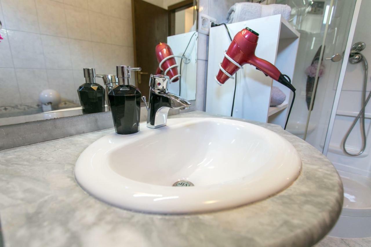 Apartman Antea Apartman Kaštel Stari Kültér fotó