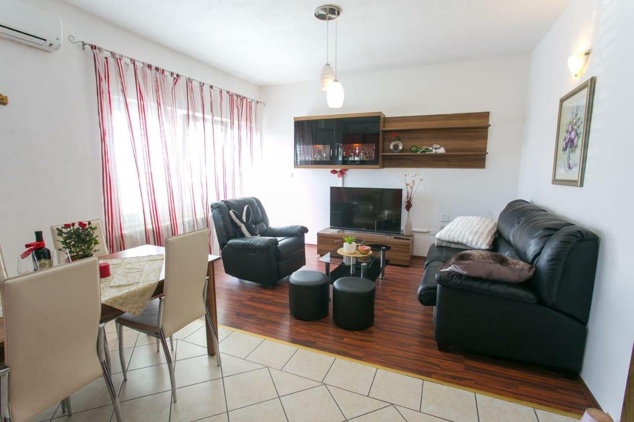 Apartman Antea Apartman Kaštel Stari Kültér fotó