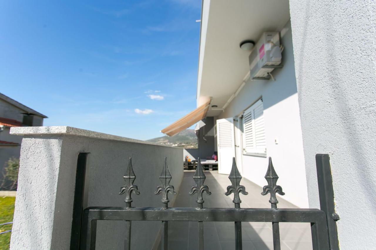 Apartman Antea Apartman Kaštel Stari Kültér fotó